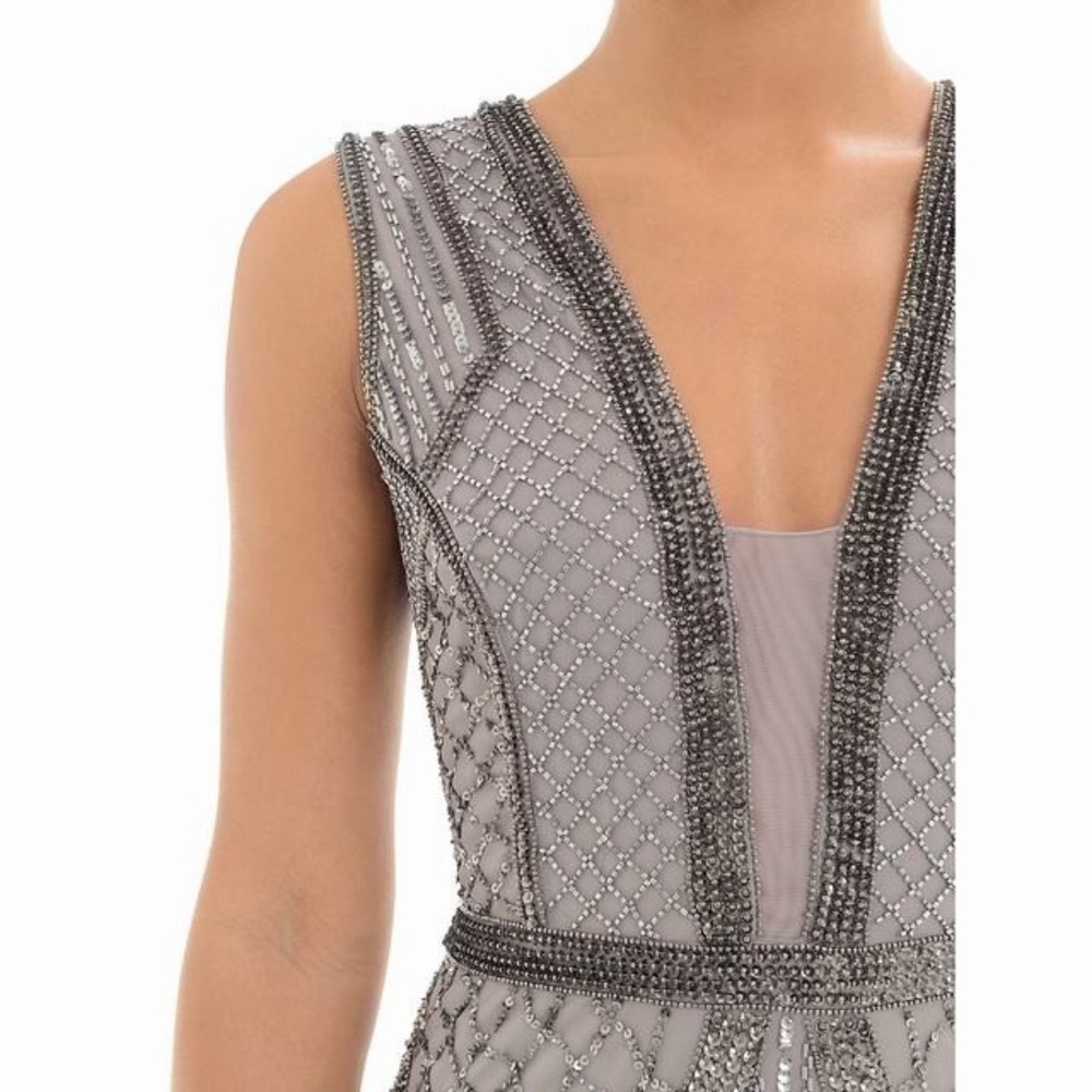 Adrianna Papell Beaded V-Neck Gown Platinum Size 4 - Picture 3 of 7